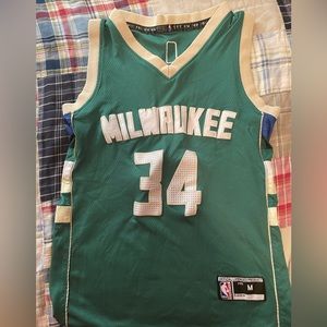 Boys Giannis Antetokounmpo NBA jersey. Size M. Good condition, Slight wear.